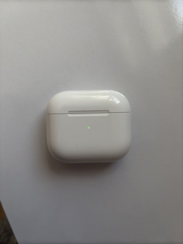 Oryginalne etui ladujace airpods 3