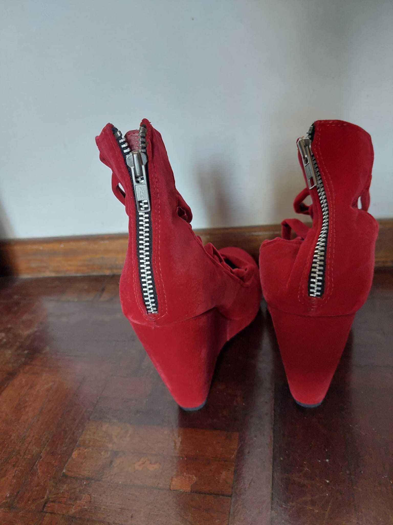 Sapatos cunha H&M