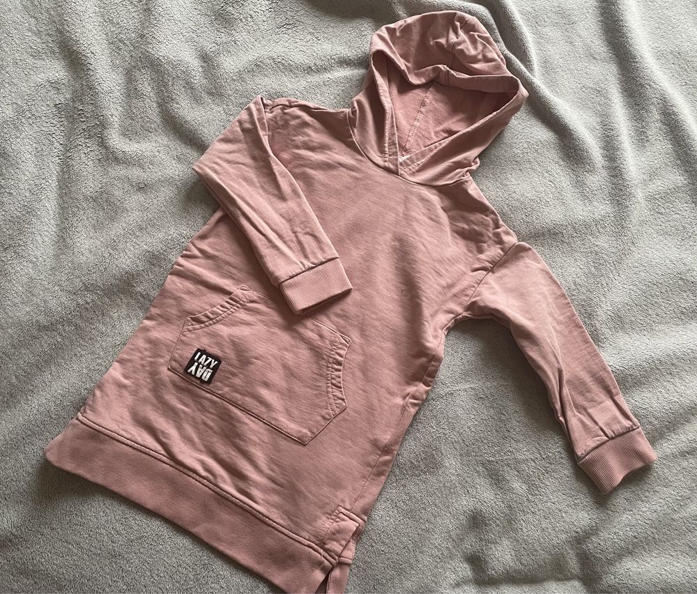 Długa bluza Coccodrillo z kapturem różowa rozm. 110
