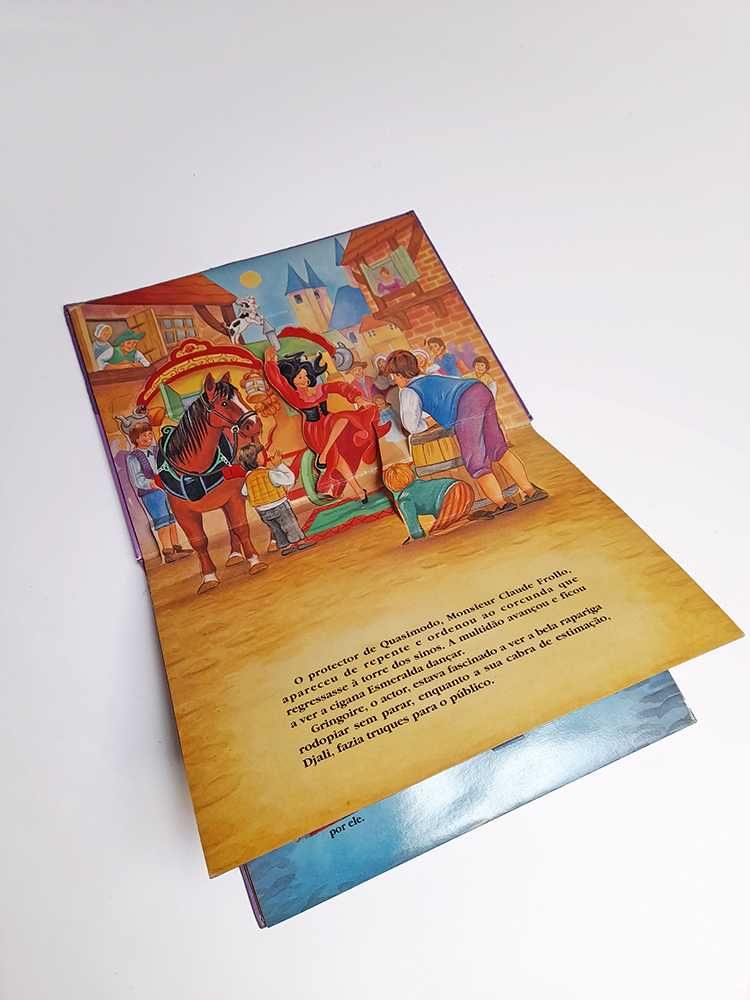 O Corcunda de Notre Dame Livro Infantil 3D