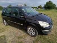 Renault Megane Scenic 2004 год • 6-КПП • 7 мест • 1.9 дизель