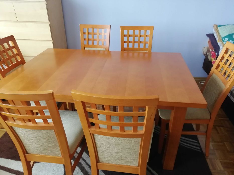 Duży rozkładany stół + 6 krzeseł