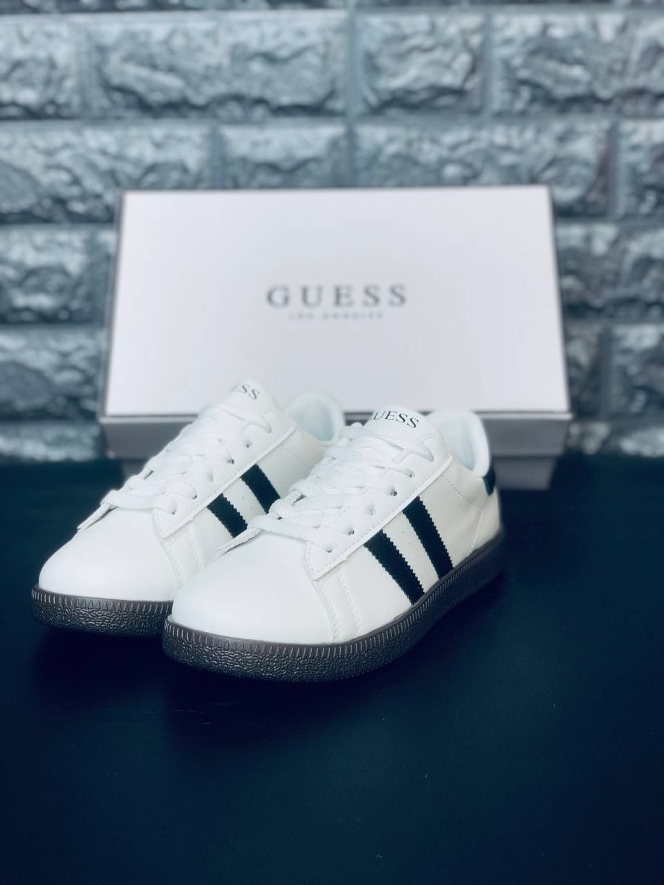 Женские кроссовки Guess белые стильные кеды Guess