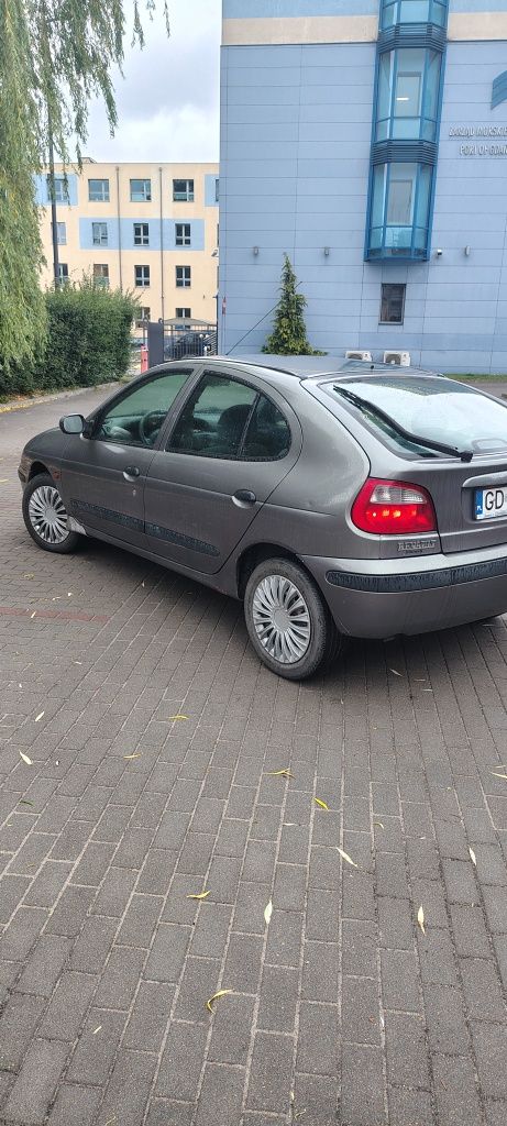 Renault Megane 1.6 stan bardzo dobry klima