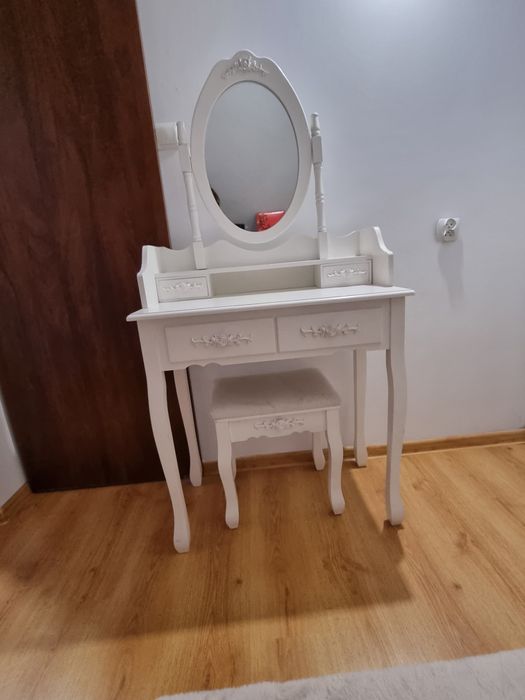 Toaletka dla dziewczynki