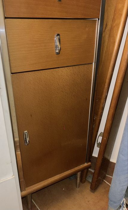 Movel , novo com 2 gavetas 1 porta e 3 estantes