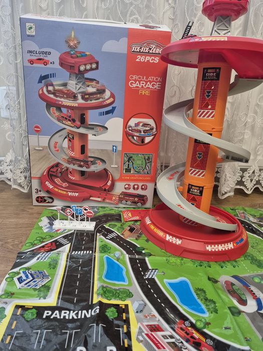 Спіральний трек , гараж для пожежних машин від Woopie, пожежна гірка.