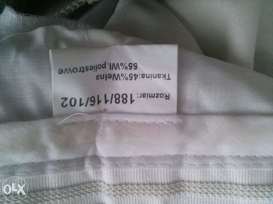 Garnitur renomowanej marki Vincent Ray koloru beżowego w paski
