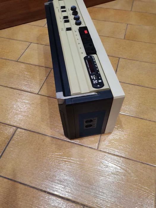 Магнитофон Весна 212С4 usb fm Bluetooth aux