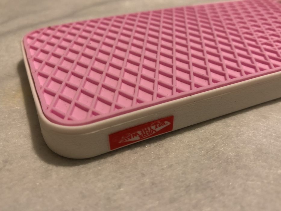 Capa Silicone Vans Branco/Rosa iPhone 6 / 6s (nova)