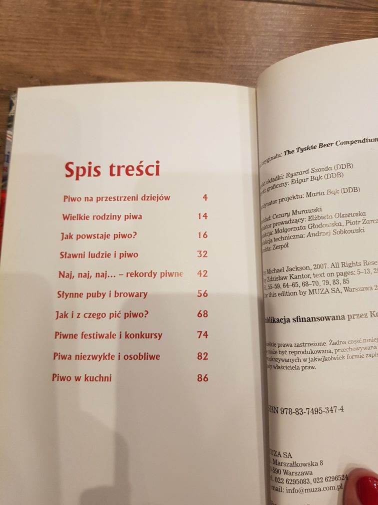 Tyskie Vademecum Piwa KSIĄŻKA ilustrowana przepisy z piwem Nowa