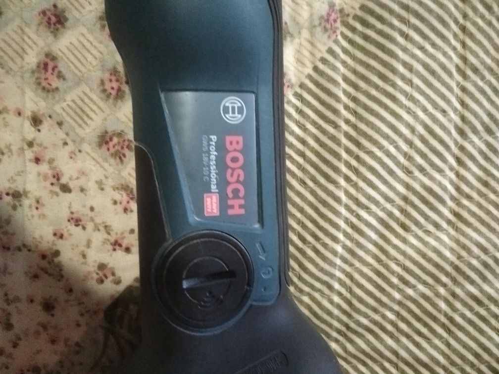 Продам болгарку Bosch