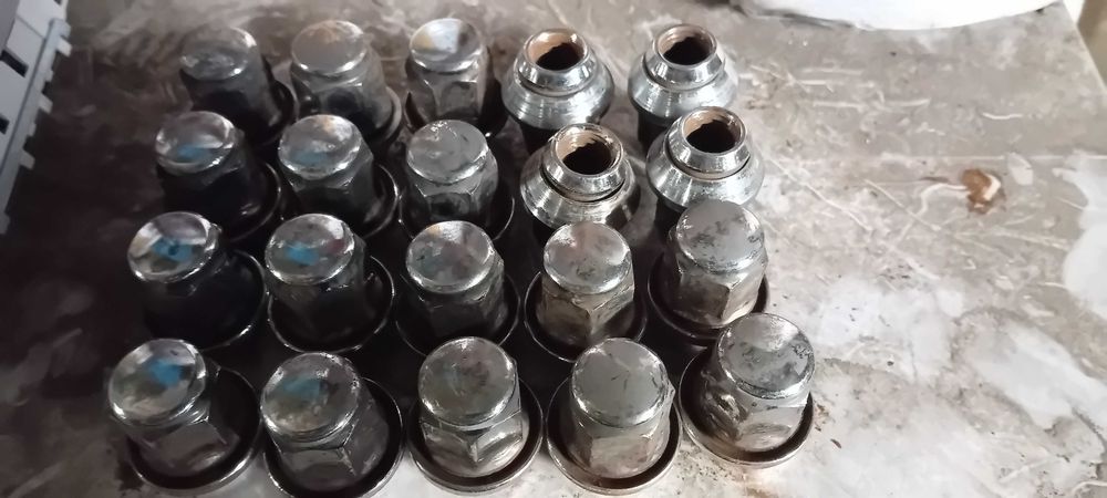 Nakrętki chromowane do kół volvo v50