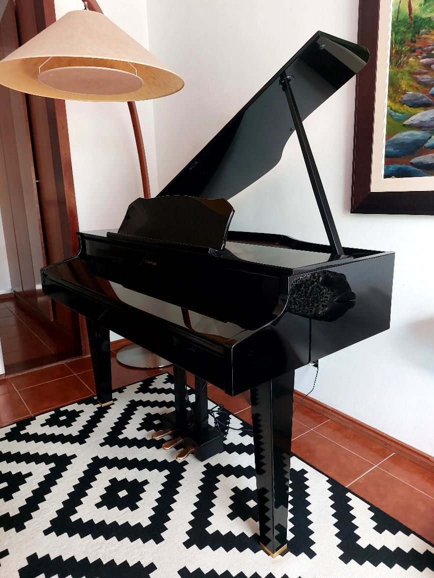 Piano Roland GP607