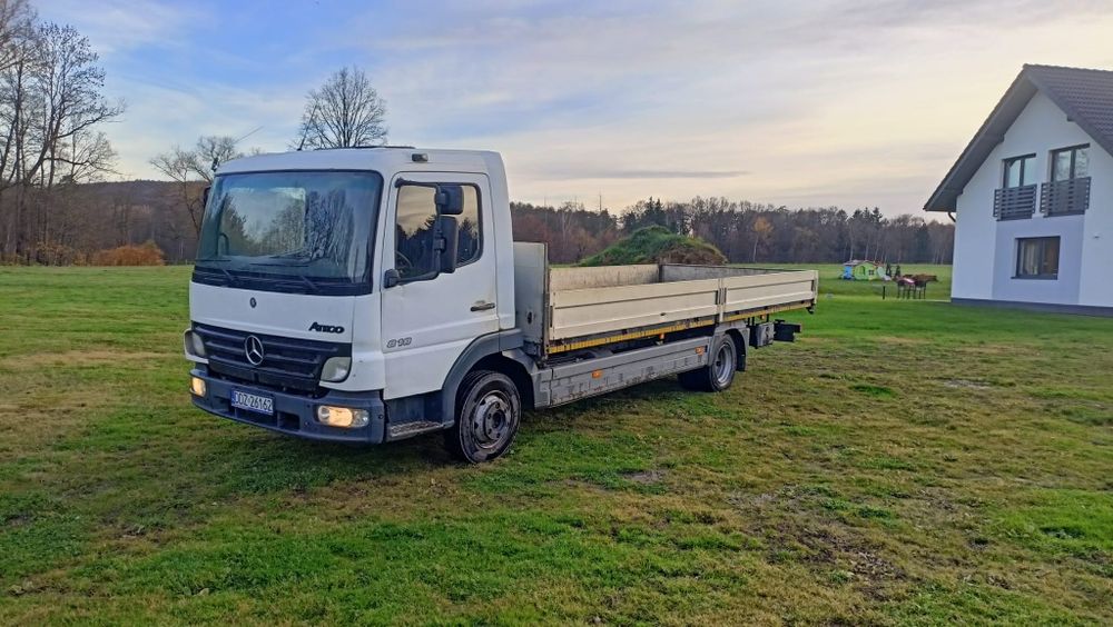 Mercedes Atego 118