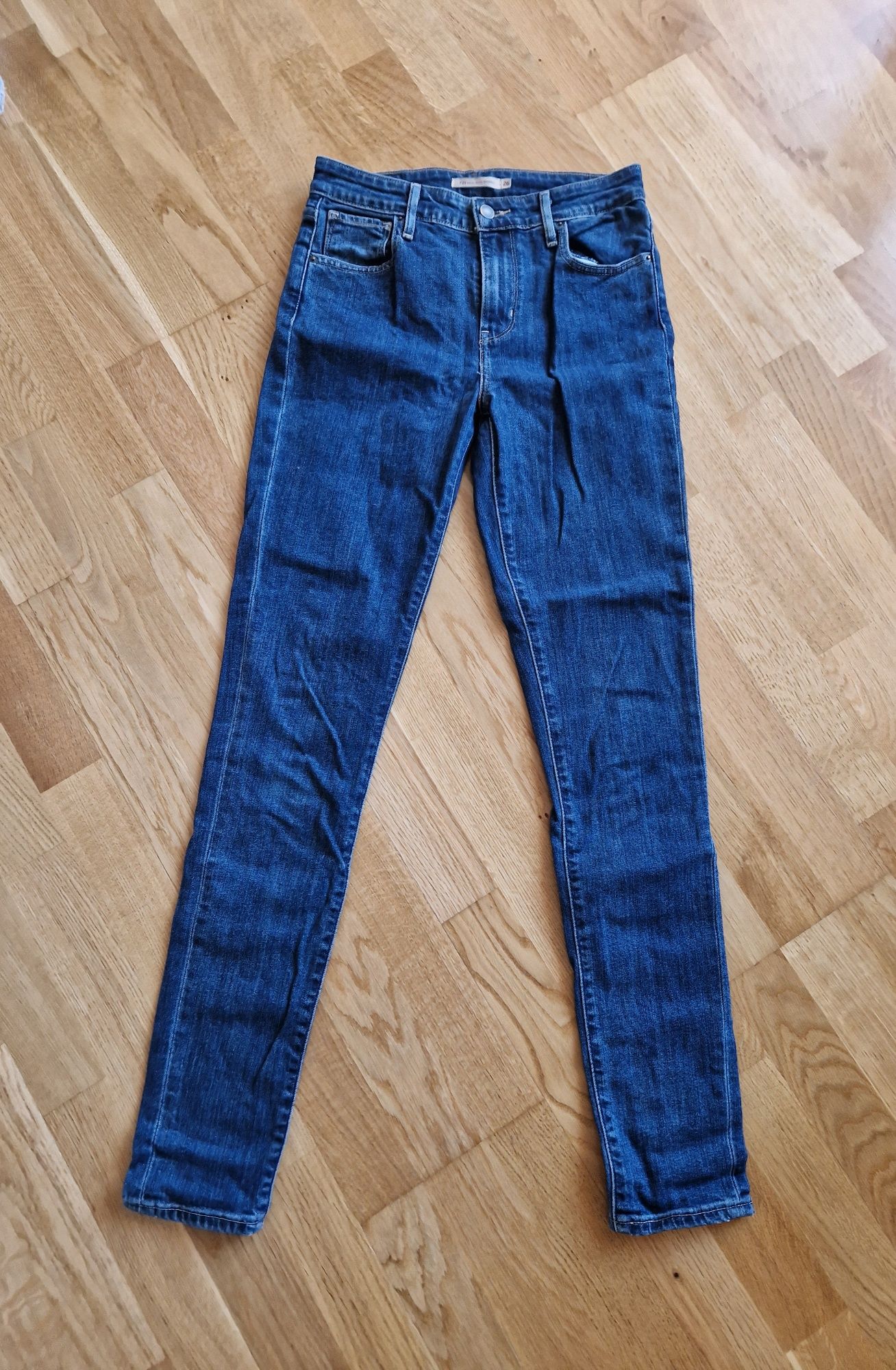Жіночі джинси Levi's 38р.