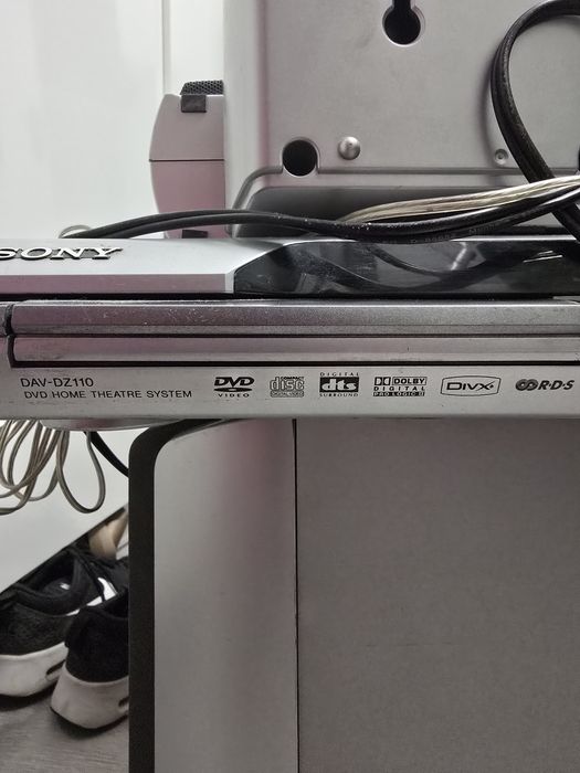 Kino domowe Sony DAV-DZ110