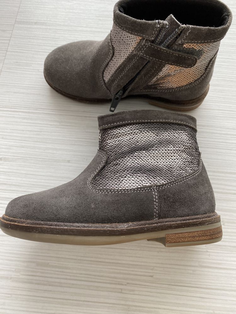 Botas menina cinzas com lantejolas 25