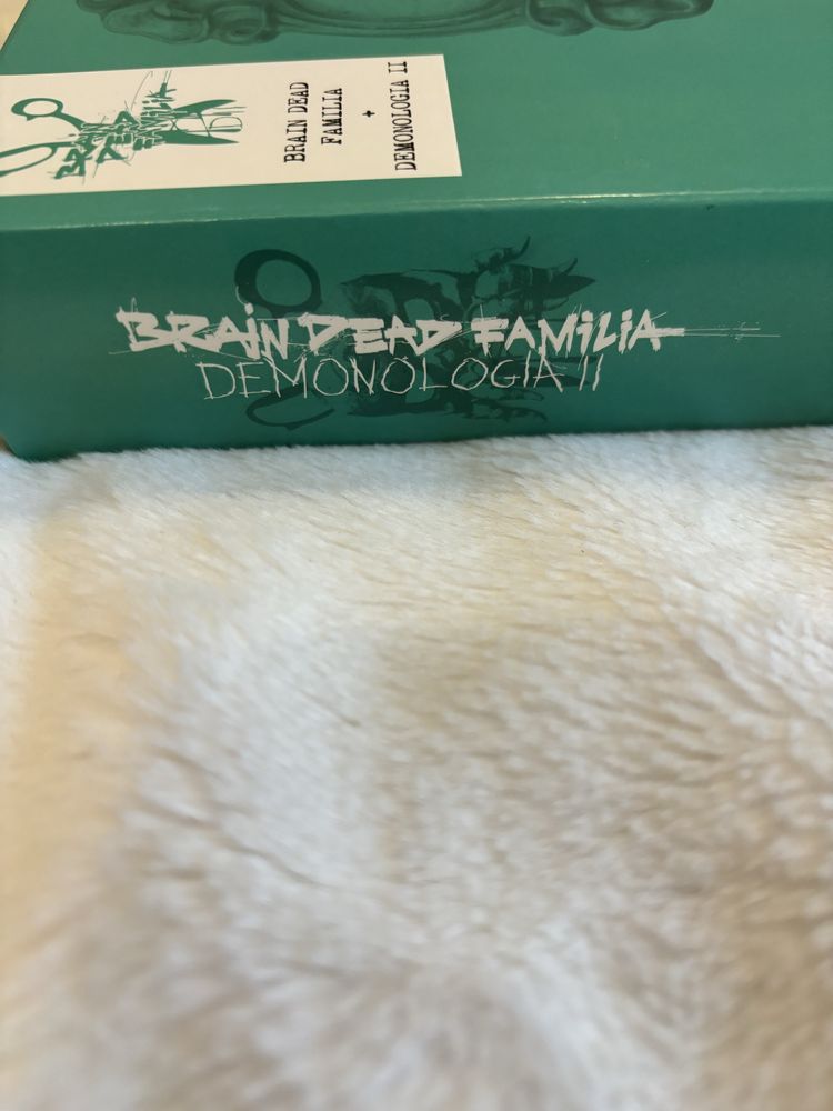 Słoń Demonologia II + Brain Dead Familia