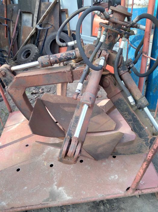 chwytak hydrauliczny 4 ramienny