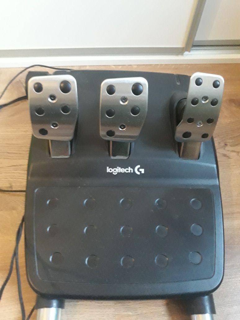 Kierownica Logitech G920 ze stojakiem