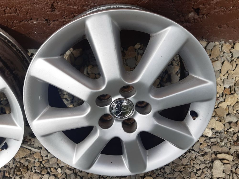 alufelgi 16nastki do toyoty Avensis