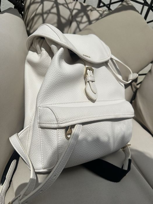 Mochila Furla pouco usada