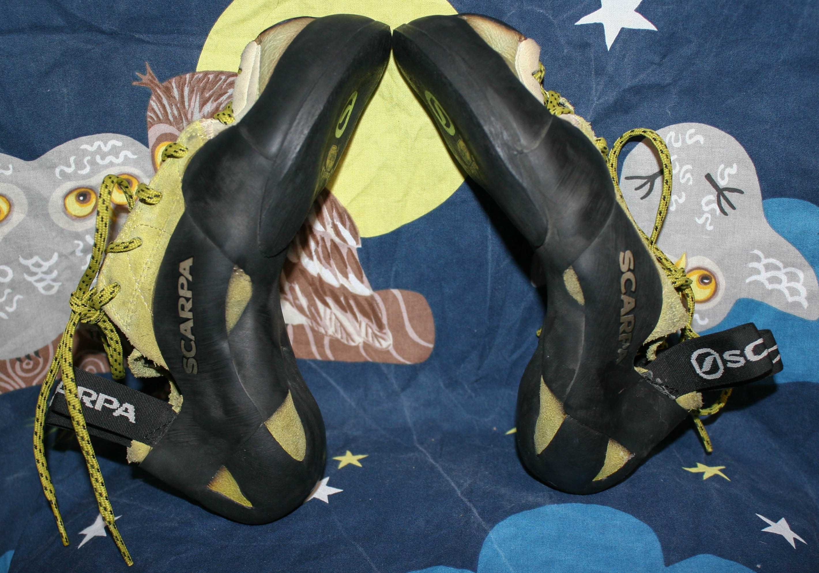 Скельні туфлі Scarpa Mago 70011 скальники Scarpa