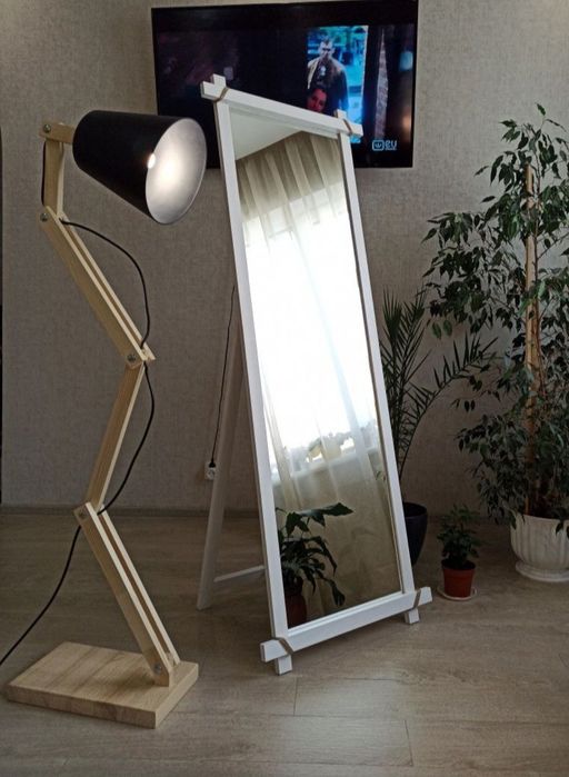 Торшер, світильник