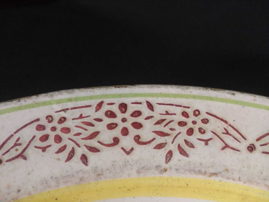 Faiança - Prato com 28cm