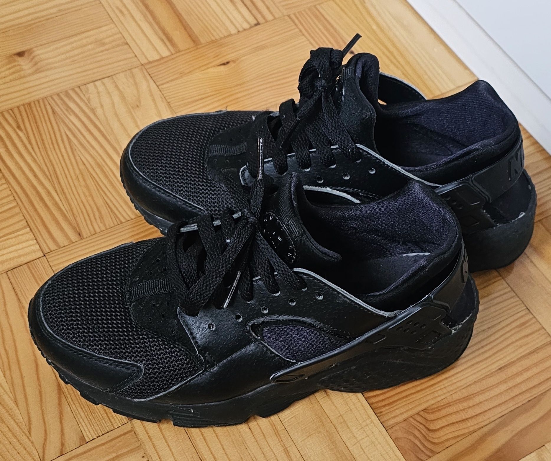 Ténis Nike Huarache nr 37,5