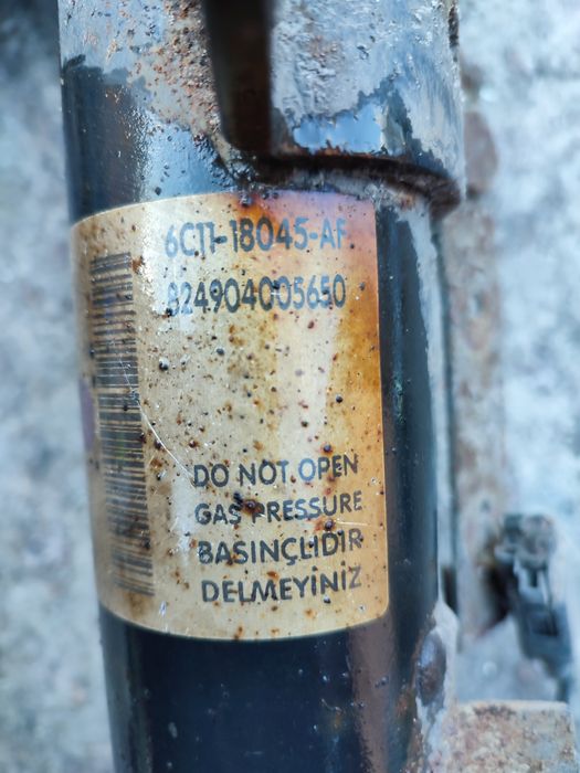 Амортизатор передній Форд транзит з 06 по 12 р