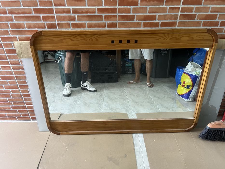 Móvel de Pinho Harpa com Espelho Grande – Clássico e Elegante