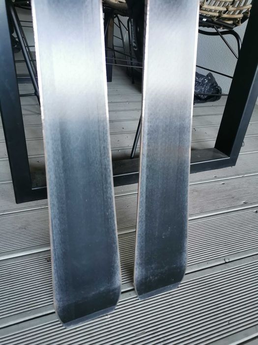 Narty zjazdowe WEDZE