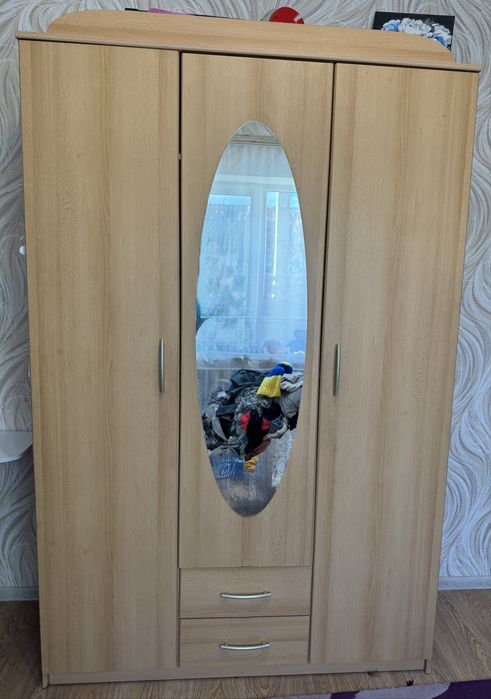 Шкаф/ шафа в гарному стані