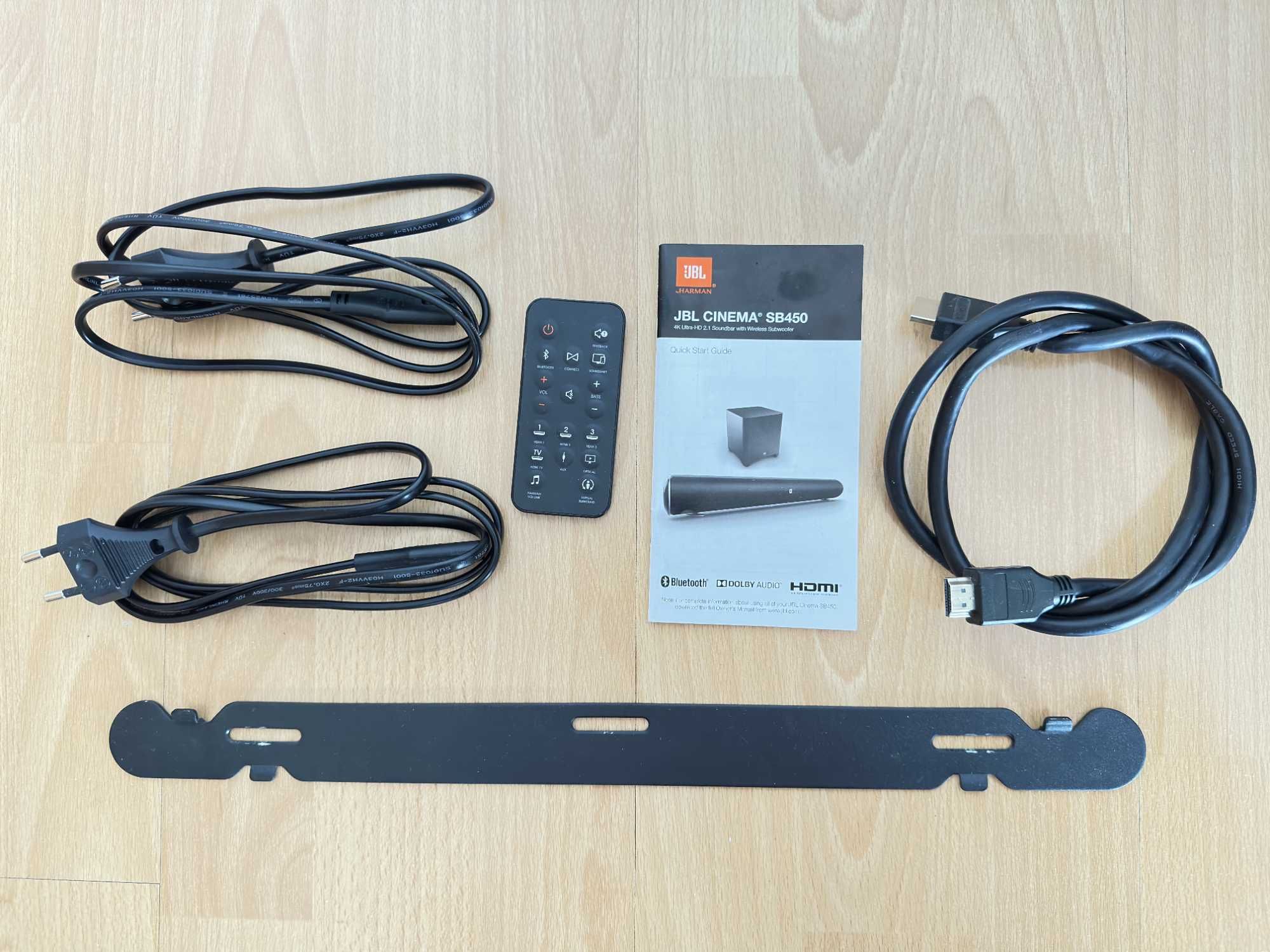 JBL Soundbar Cinema SB450 4K Ultra HD z bezprzewodowym subwooferem