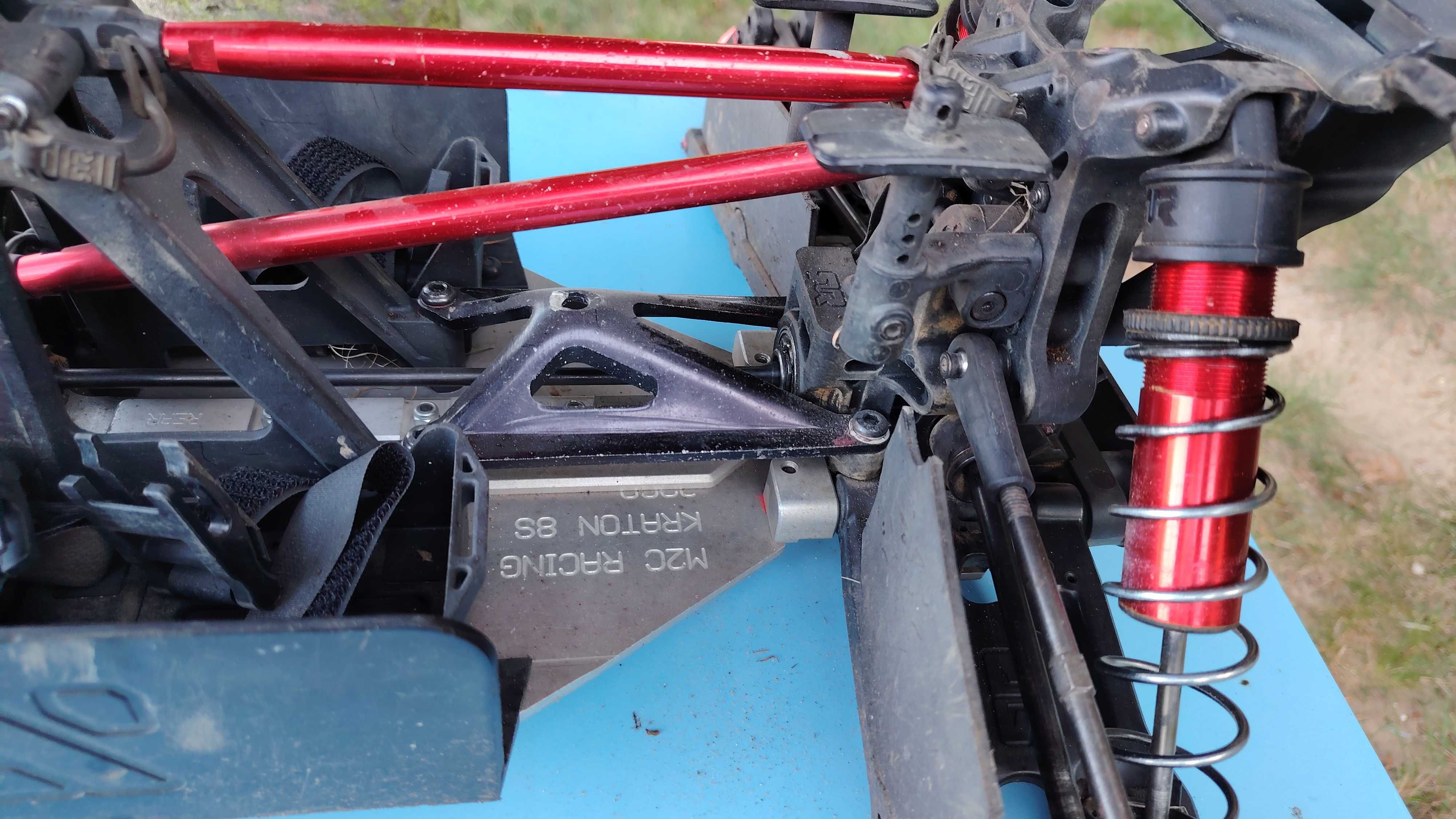 Arrma Kraton 8s podwozie, płyta M2C