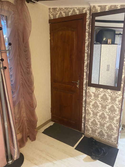 Здаєтьс в оренду кімната/квартира біля центру.