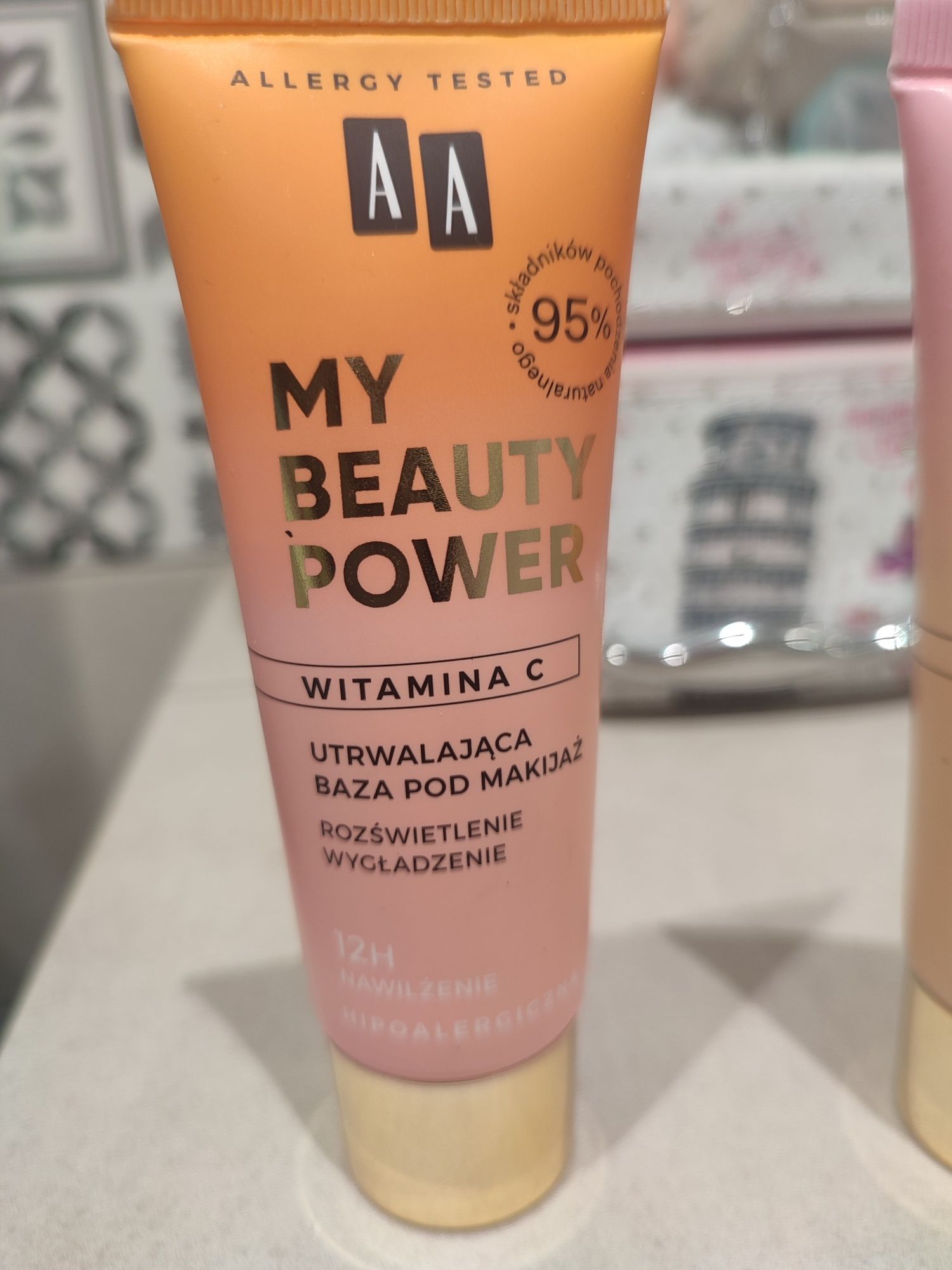 AA My beauty power rozświetlający podkład 01 oraz baza pod makijaż