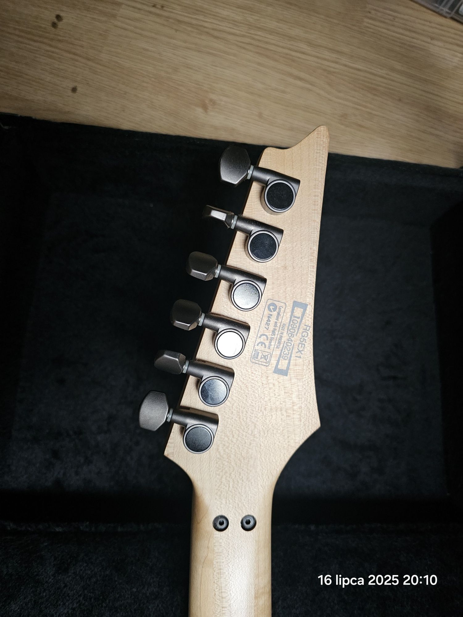 Ibanez RG5EX1 + twardy futerał