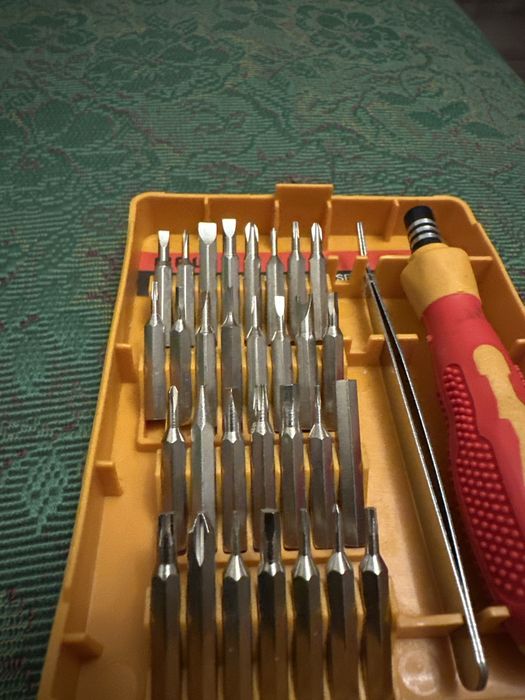 Набір різних якісних викруток