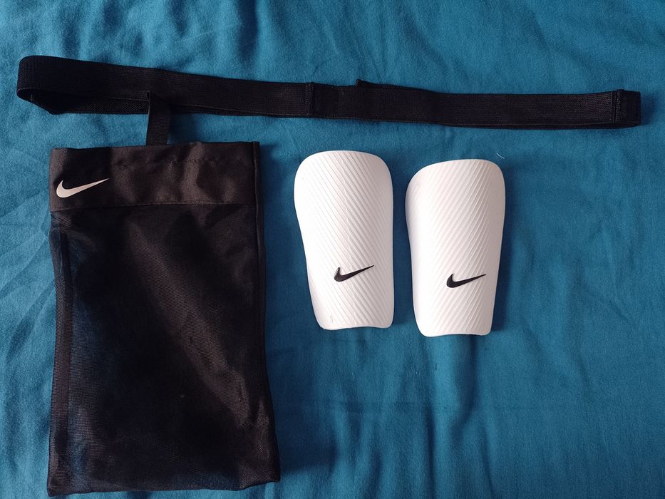 Ochraniacze Piłkarskie Nike Rozmiar XS