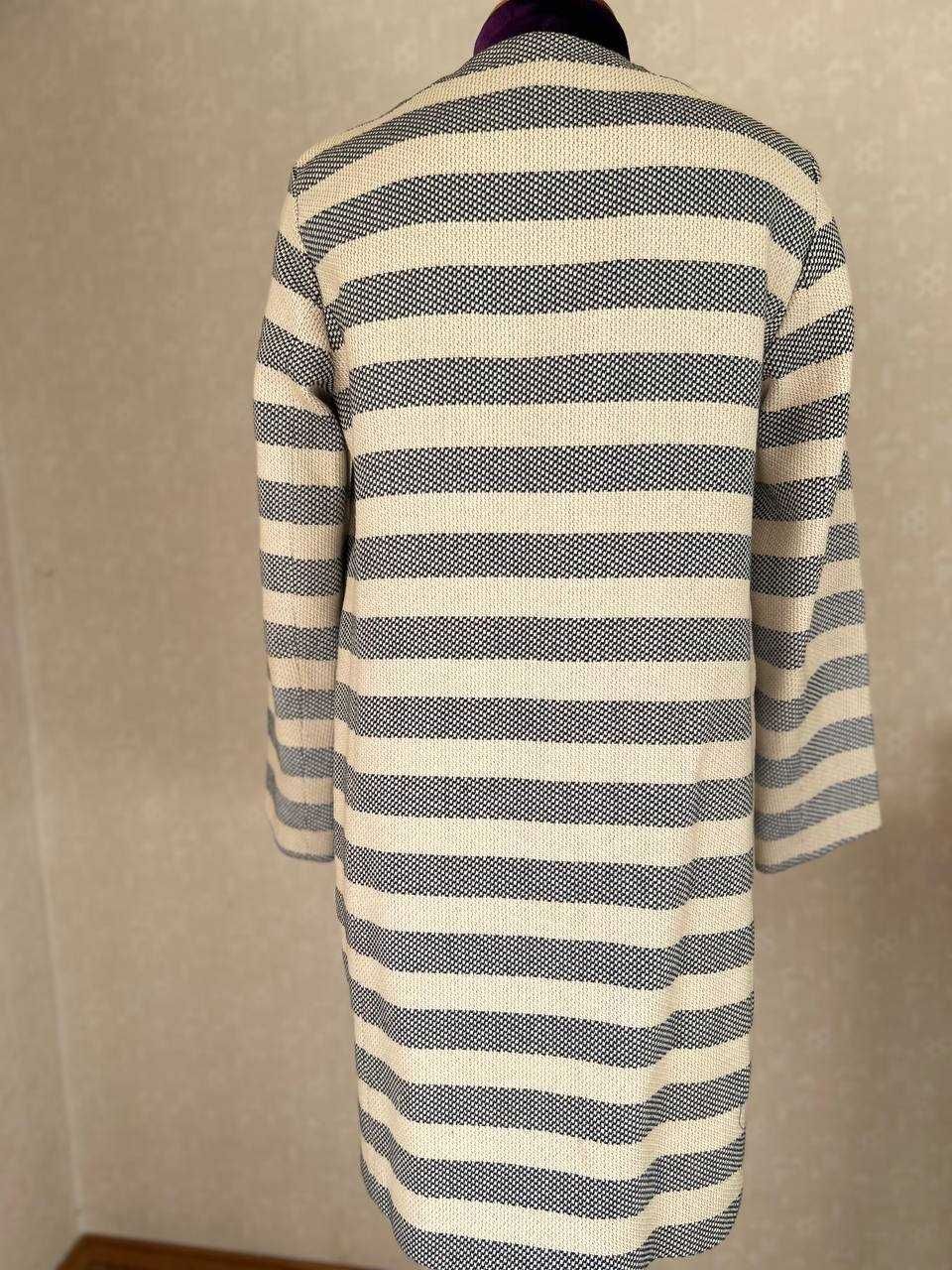 Літнє пальто Max Mara оригінал 46р