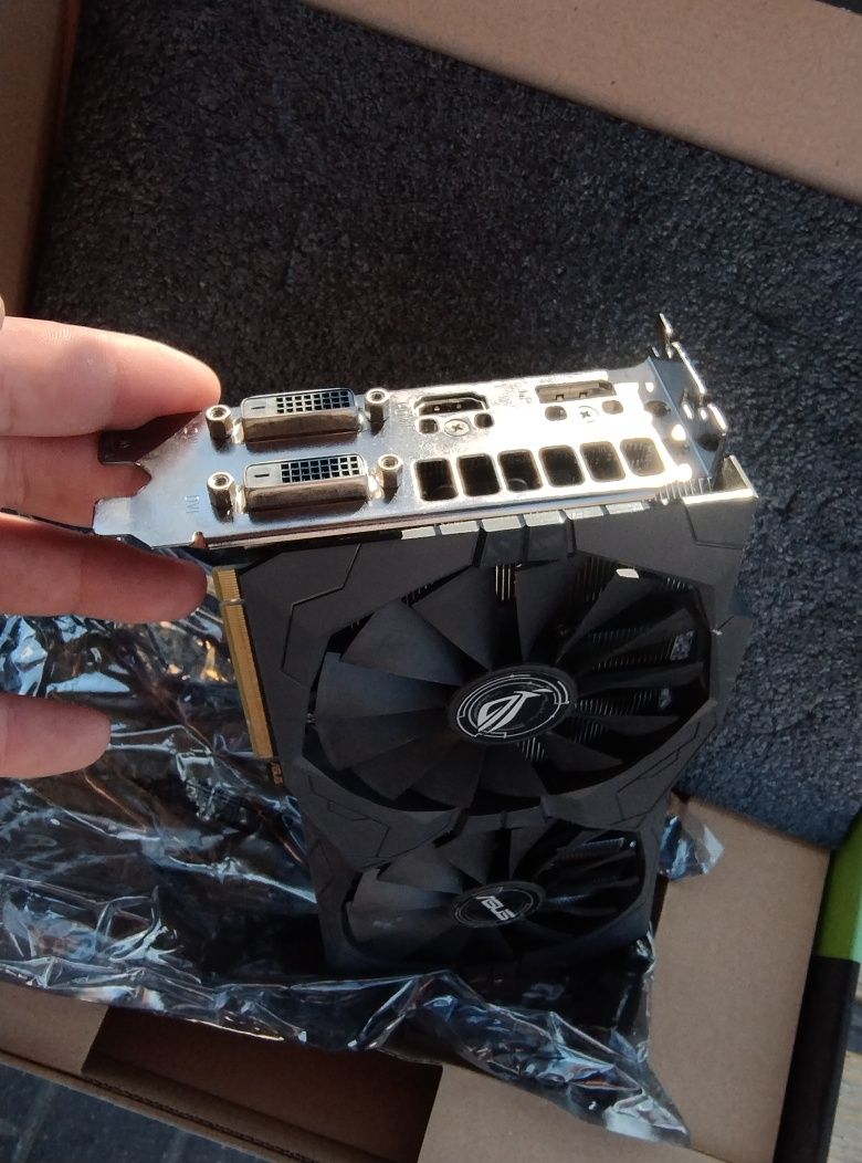 GeForce GTX 1050 to 4gb gddr5