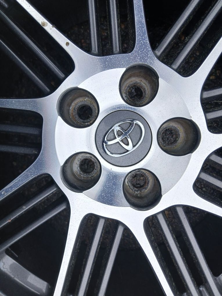 Felgi Toyota rav 4  H 235x55R18