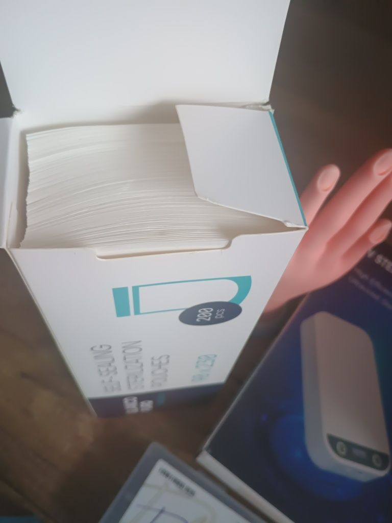 Akcesoria do manicure, flexi tips, pochłaniacz pyłu, formy dolne