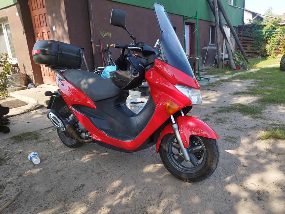 Suzuki epicuro burgman 125 mały przebieg zamienię za jawa MZ albo WSK