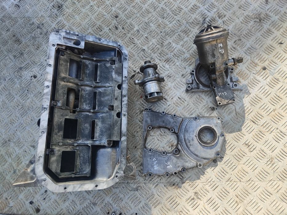 Двигун BMW м43b16 по запчастинах