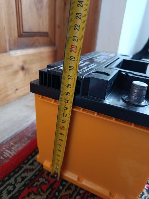 Автозапчастини акумулятор