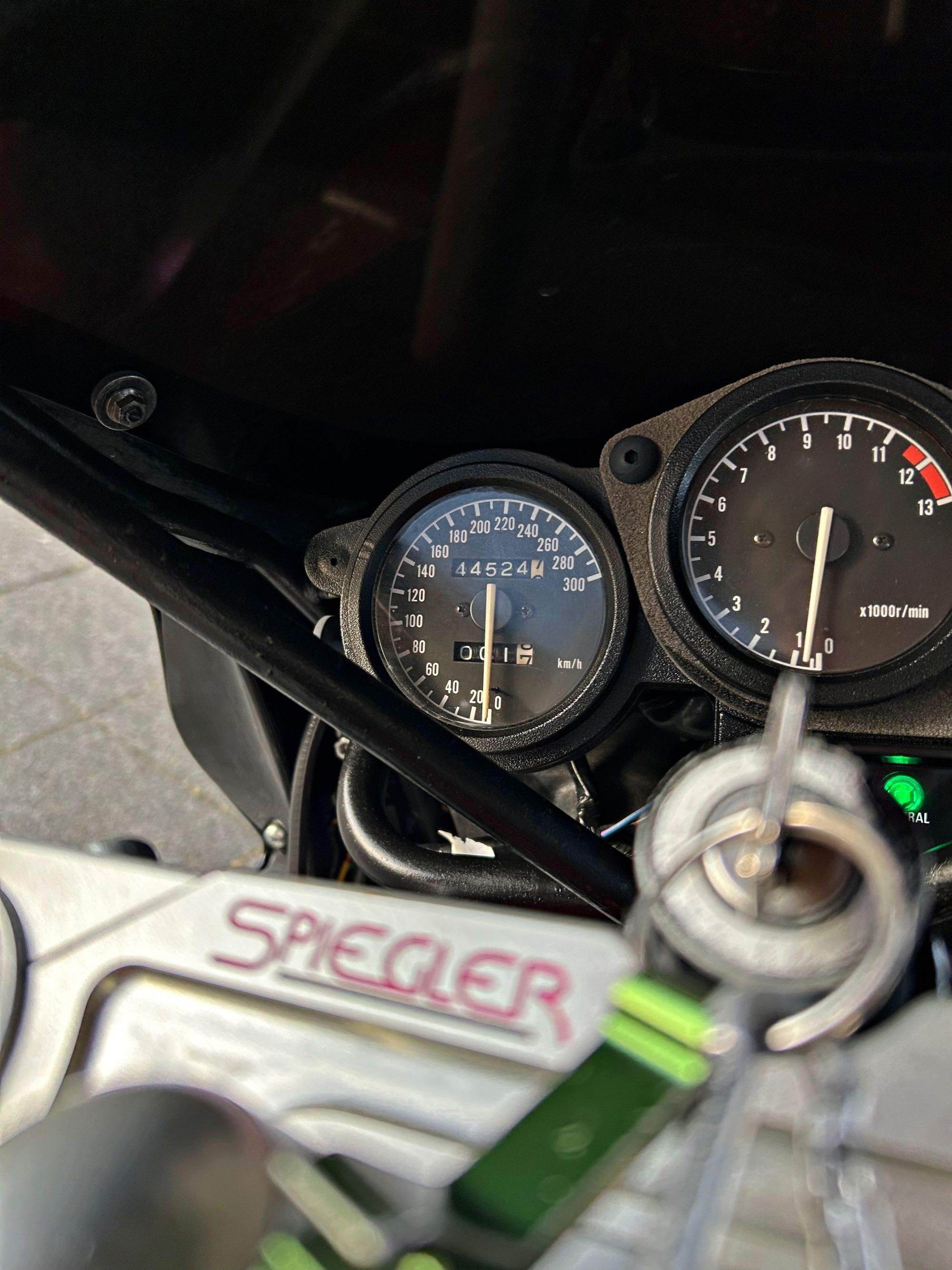 YAMAHA FZR 1000 Oryginalny przebieg 44524km! z Szwajcarii 100% SPRAWNA